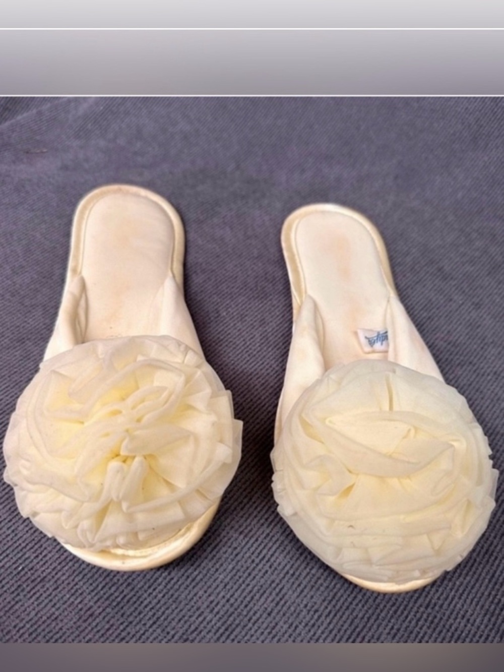 Vintage slippers yellow nylon rosettes size small